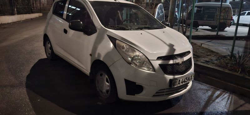 Продаётся Chevrolet Spark 1-позиция