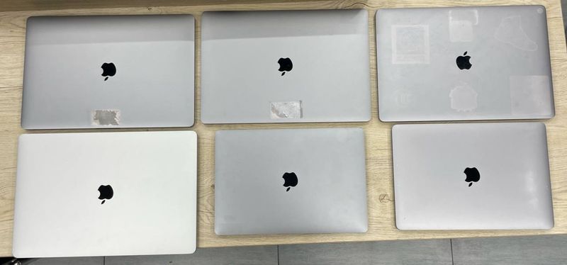 MacBook Pro MacBook Pro