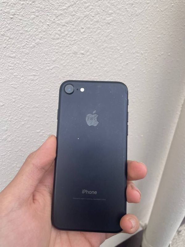 iPhone 7 black Ideal