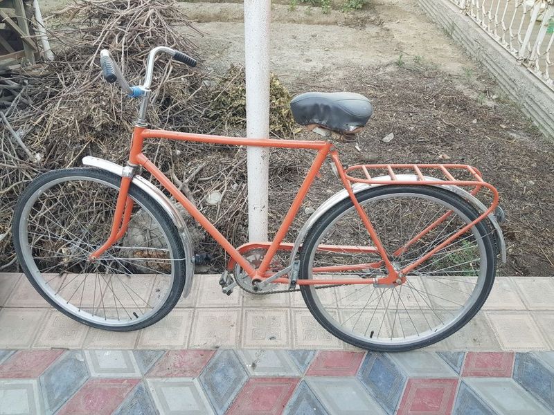 Velosipedlar sotiladi Velosipedlar sotiladi