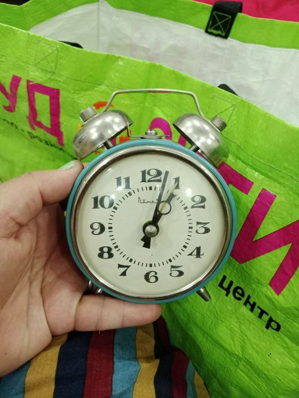 Срочно продаю будильник СССР