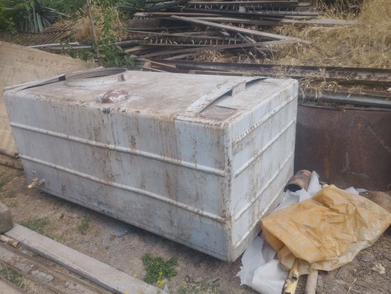 Temir yoʻmkist 2300 litr Temir yoʻmkist 2300 litr