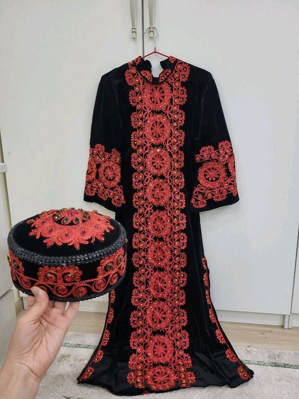 Национальное платье Попур Национальное платье Попур