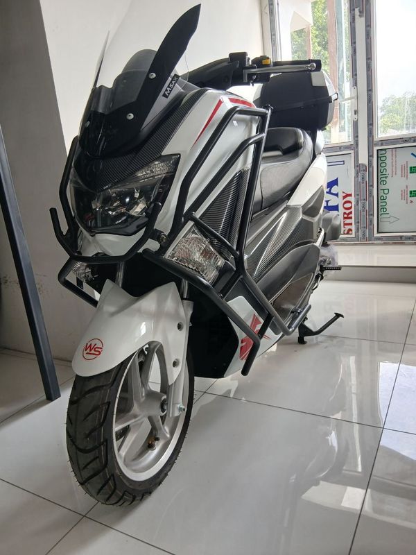 Mototsikl YAMAXA moto sotiladi yengi holatda nomer taqilgan Mototsikl YAMAXA moto sotiladi yengi holatda nomer taqilgan