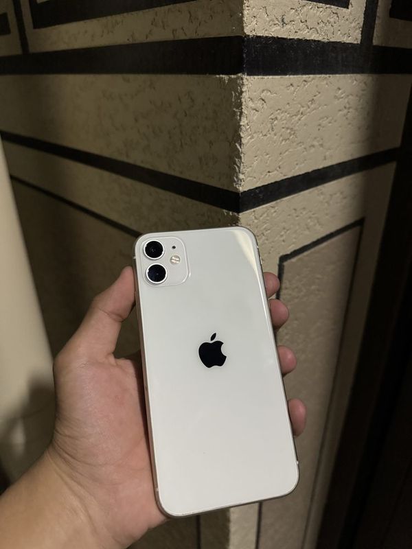 iPhone 11 iPhone 11