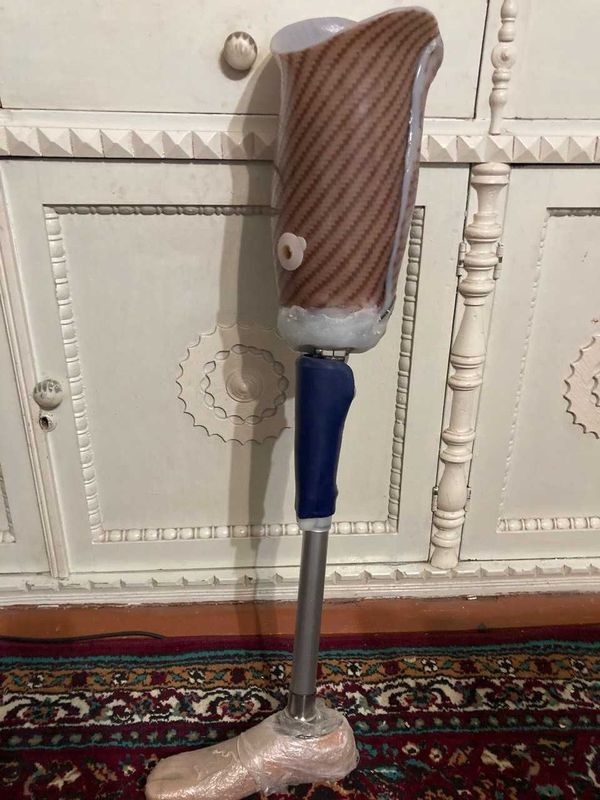 Протез для правой ноги