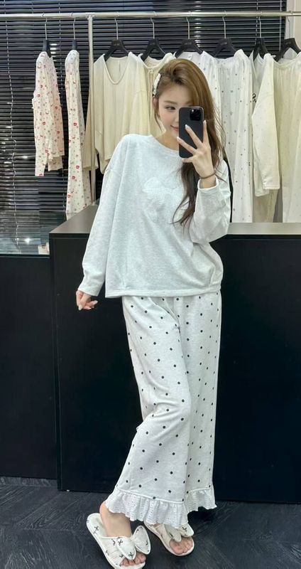 Gazal ayoolar uchun pijama