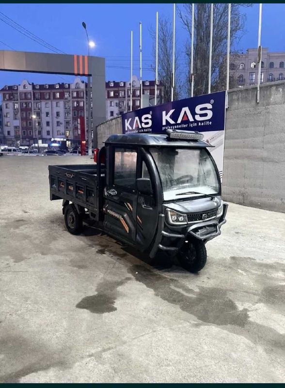 Elektro murave sotiladi kabinali Elektro murave sotiladi kabinali