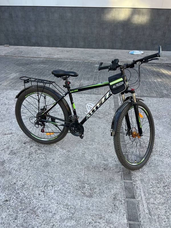 Velosiped sotiladi Velosiped sotiladi