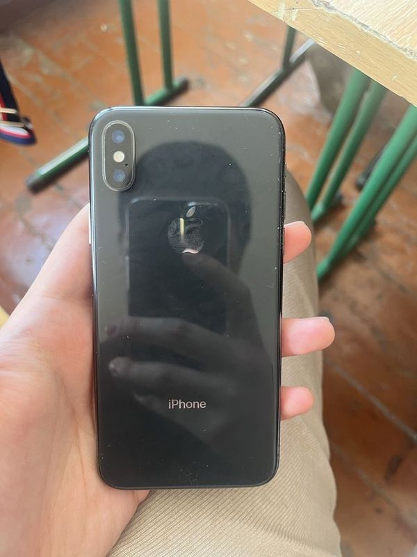 Iphone X 64Gb sotiladi Iphone X 64Gb sotiladi
