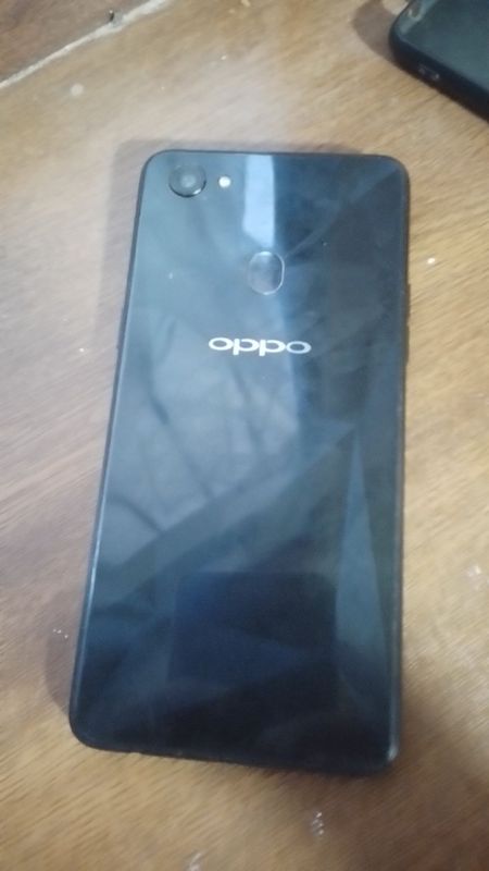 Telefon sotiladi oppo f 7 Telefon sotiladi oppo f 7