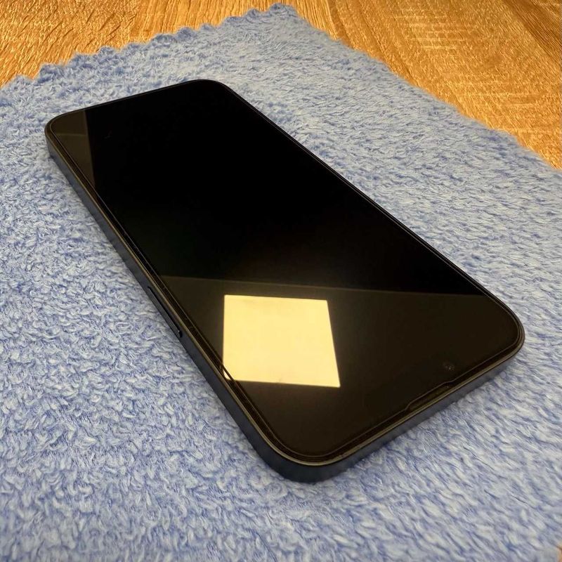 Iphone 13 (черный) 256 Gb идеал Iphone 13 (черный) 256 Gb идеал