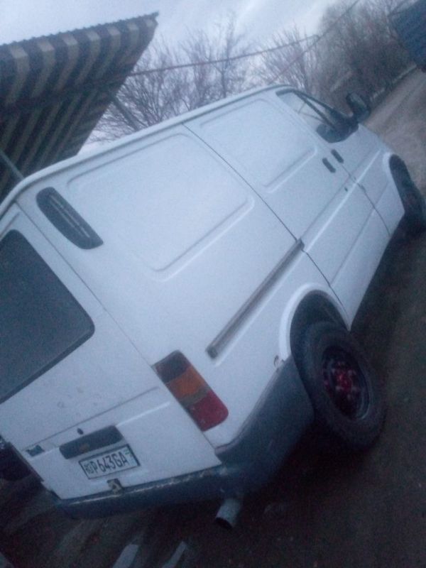 Ford sotiladi yil 92