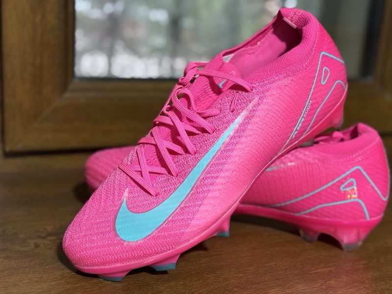 Футбольные бутсы nike Футбольные бутсы nike