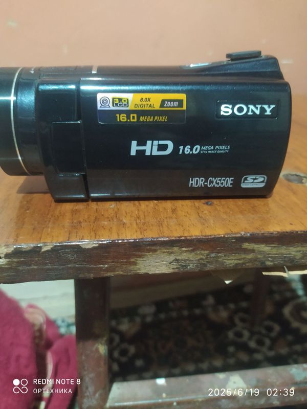 Камера SONY HDR-CX550E