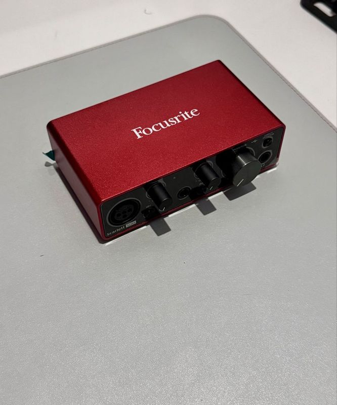 Аудиокарта Focusrite Scarlett Solo 3rd Gen Аудиокарта Focusrite Scarlett Solo 3rd Gen