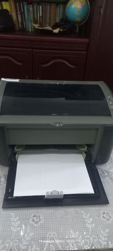 Canon LBP2900 Printer sotiladi