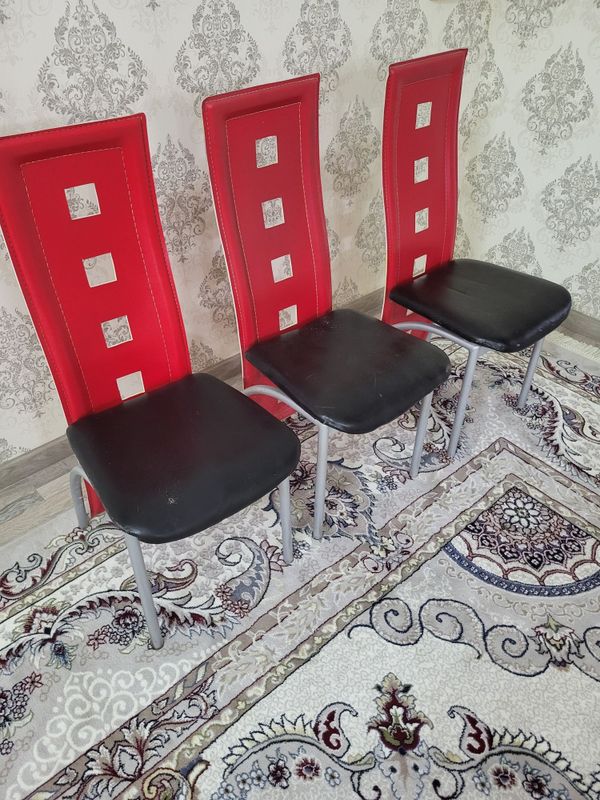 Стул 6 та сотилади Стул 6 та сотилади