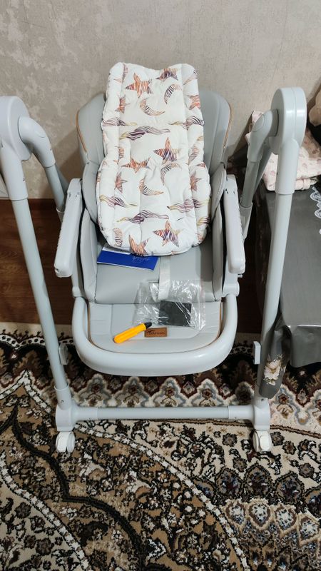 bolalar uchun ovqatlanish stuli va kachela bolalar uchun ovqatlanish stuli va kachela