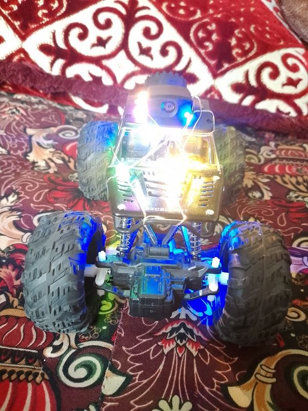 Pultli moshina 4x4 Pultli moshina 4x4
