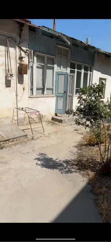 Ижарага Уста Шириндаги ҳовли