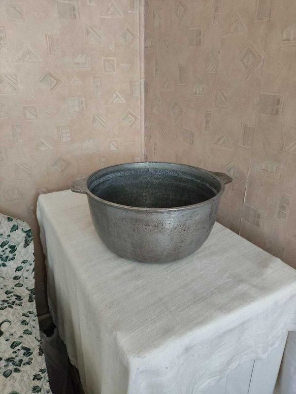 Казан вместимость 8л