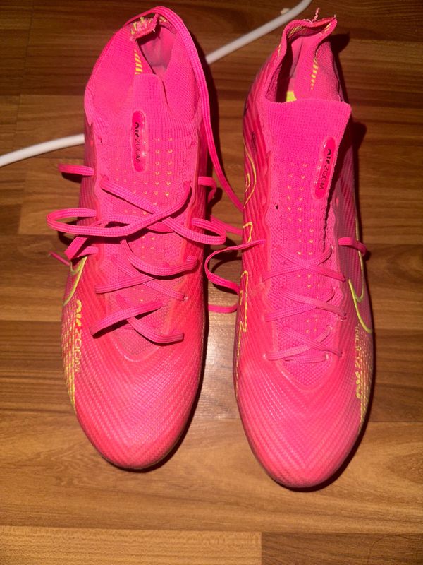 Бутсы Nike Air Zoom vapor 15 pink РАЗМЕР 43 Бутсы Nike Air Zoom vapor 15 pink РАЗМЕР 43