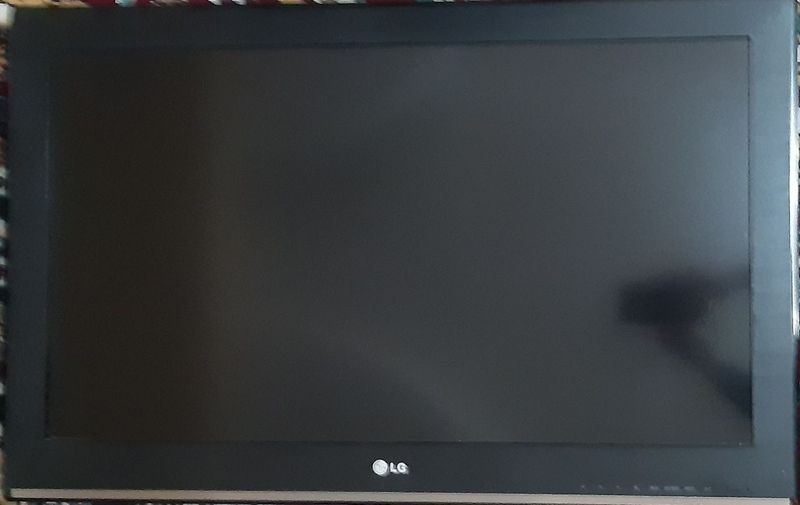Lg televizor sotiladi Lg televizor sotiladi