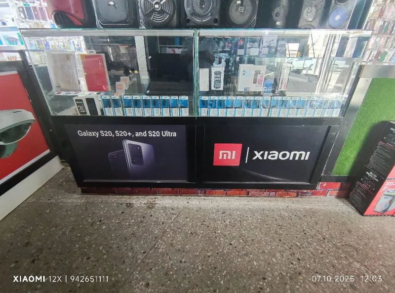 Vitrina.Telefon butka.Mebel.Stelaj Vitrina.Telefon butka.Mebel.Stelaj