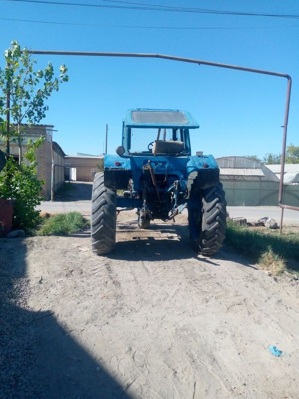 MTZ Tiraktir 1980 yil balonlar yangi tepla nasoz yangi bosilgan matord MTZ Tiraktir 1980 yil balonlar yangi tepla nasoz yangi bosilgan matord