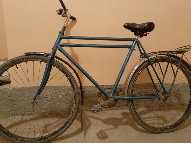 Velosiped 28 li Ural sotiladi Velosiped 28 li Ural sotiladi