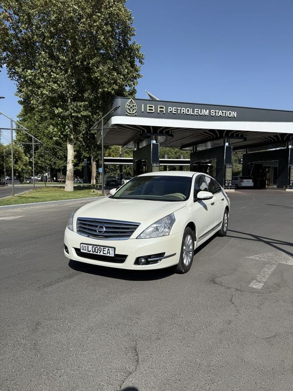 Nissan tiana sotiladi Nissan tiana sotiladi