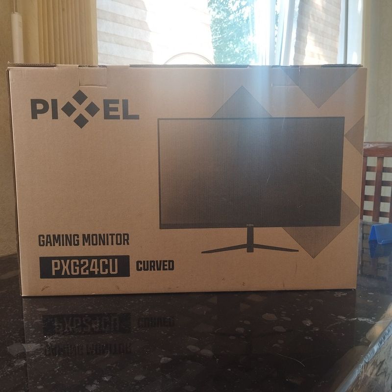 Монитор от PIXEL PXG24CU Монитор от PIXEL PXG24CU