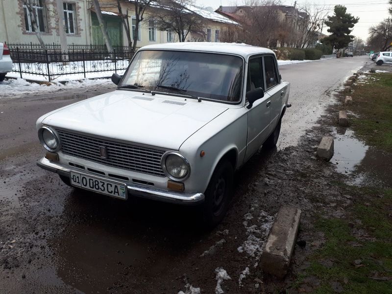 Vaz 21011 sotiladi xolati alo