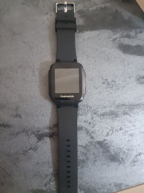 Smart watch sotiladi Smart watch sotiladi