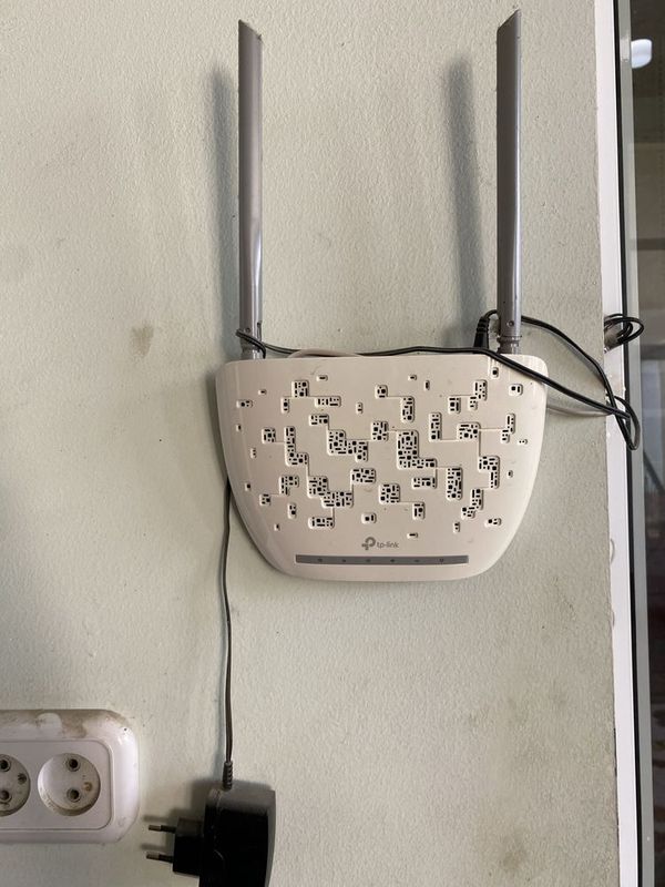 Wifi Router …………… Wifi Router ……………