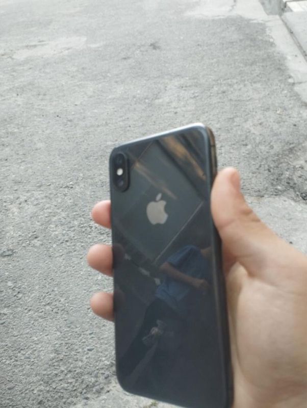 Srochna Iphone x sotiladi Srochna Iphone x sotiladi