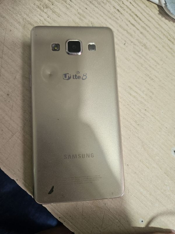 Samsung a5 2015yil Samsung a5 2015yil