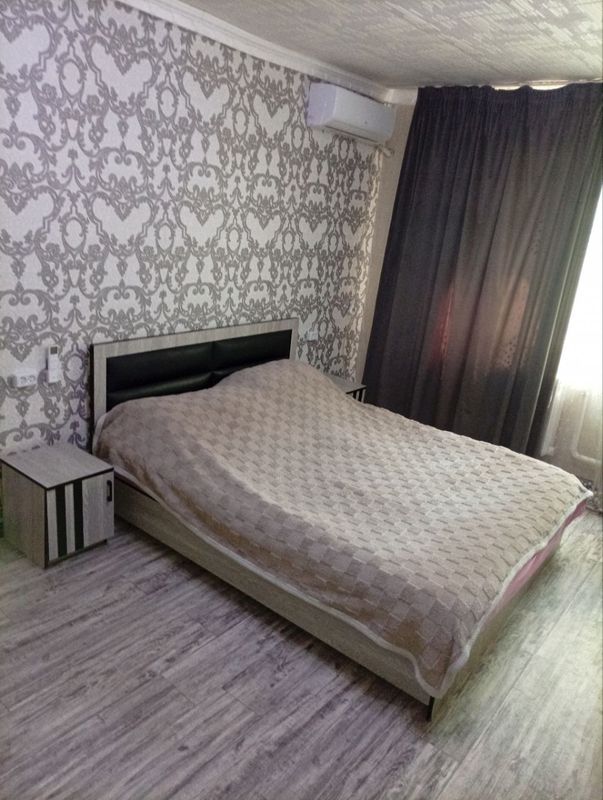 Кровать Двуспальная+ 2 Тумбочки + Матрас Кровать Двуспальная+ 2 Тумбочки + Матрас