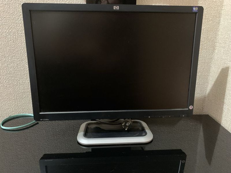 Монитор HP L2208w как новый Монитор HP L2208w как новый