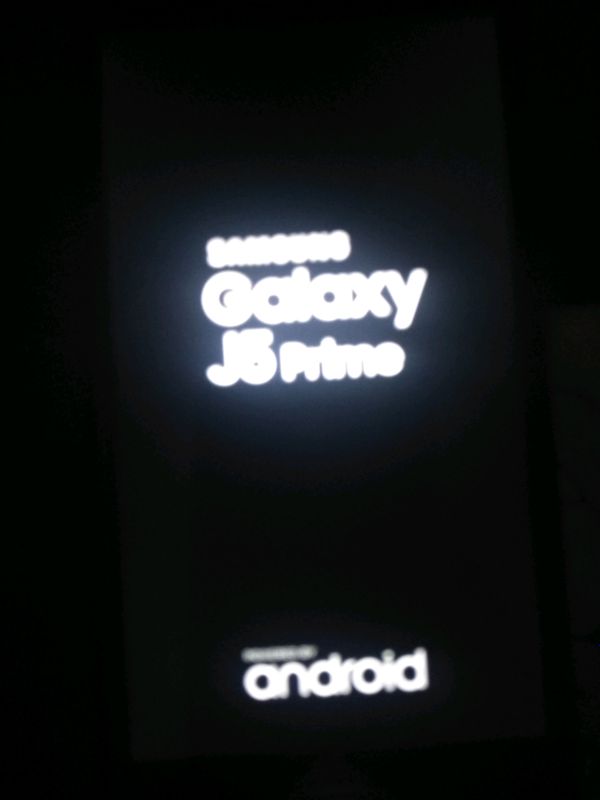 Срочно продаю телефон samsung j5 300.000т Срочно продаю телефон samsung j5 300.000т