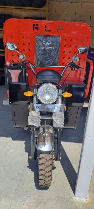 Motosikil yangi 570 klometir yurgan ozimni nomimda Motosikil yangi 570 klometir yurgan ozimni nomimda