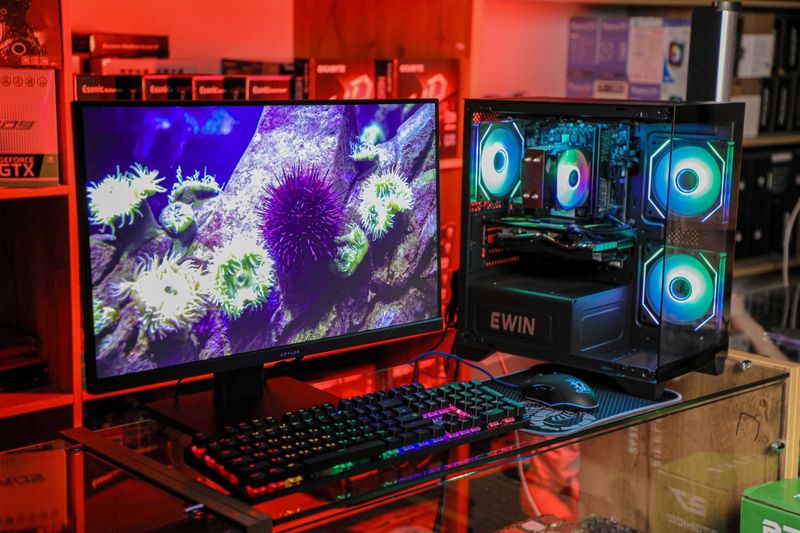 GAME Kompyuyter AKVARIUM CASE 13 avlod kompyuter DDR4