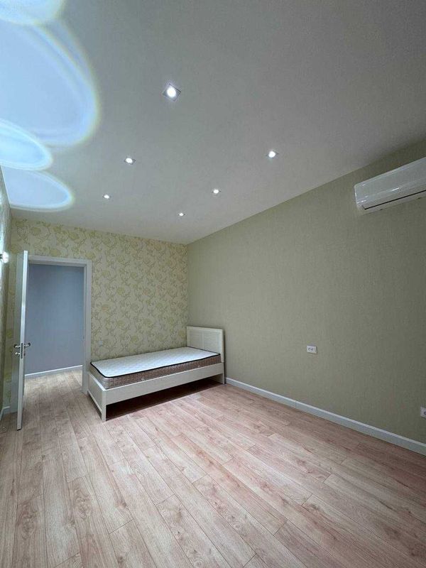 Rent apartment in center 4 room new building for foreigners