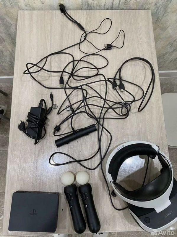 Ps 4 +viar плейстейшен 4 и виар очки два джойстика два стилуса Ps 4 +viar плейстейшен 4 и виар очки два джойстика два стилуса