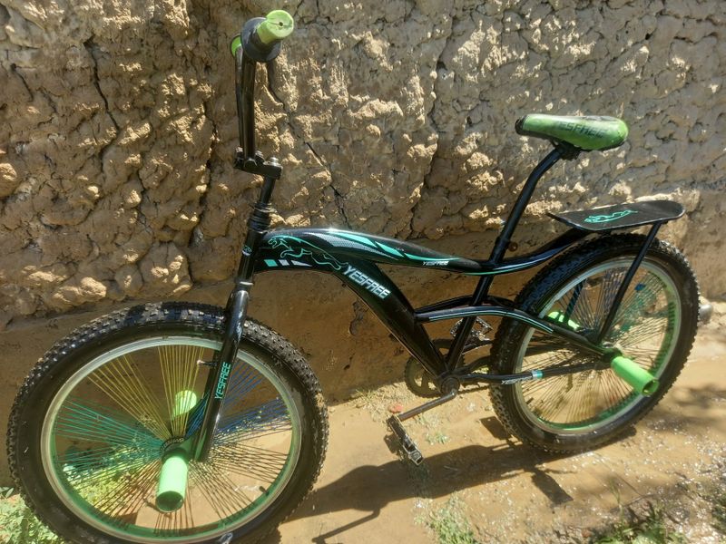 Velosiped sotiladi Velosiped sotiladi