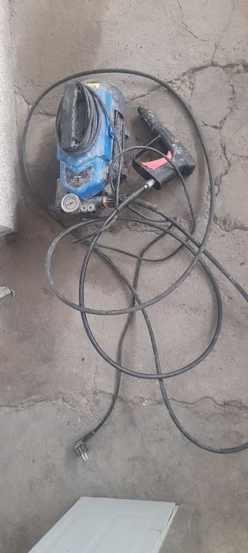 Karcher sotiladi Karcher sotiladi