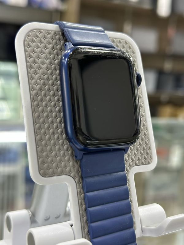 iWatch 6 44mm 82 % batare