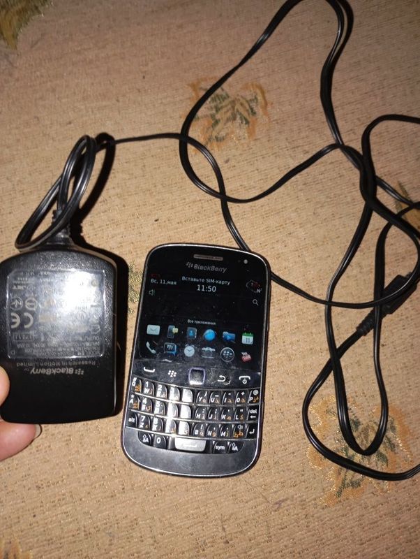 Продам телефон Blackberry 9900 Продам телефон Blackberry 9900