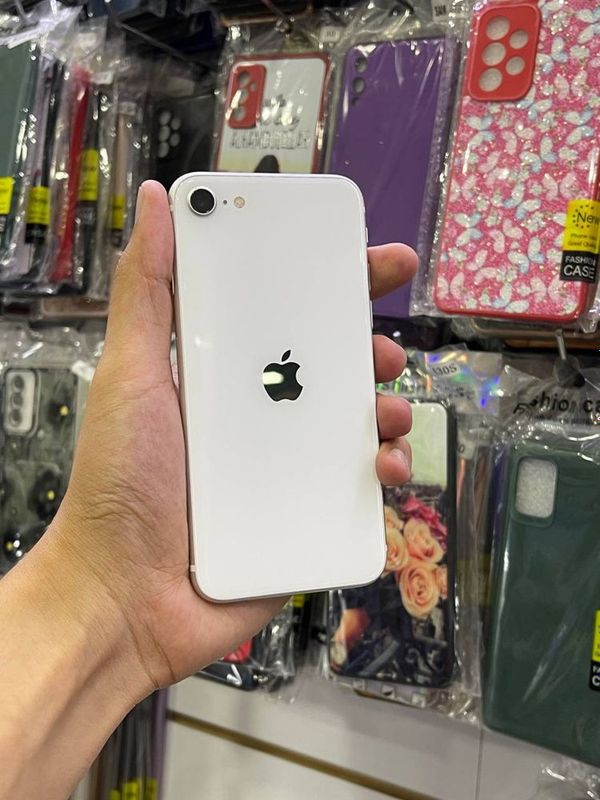 Iphone se 2(2020) Iphone se 2(2020)